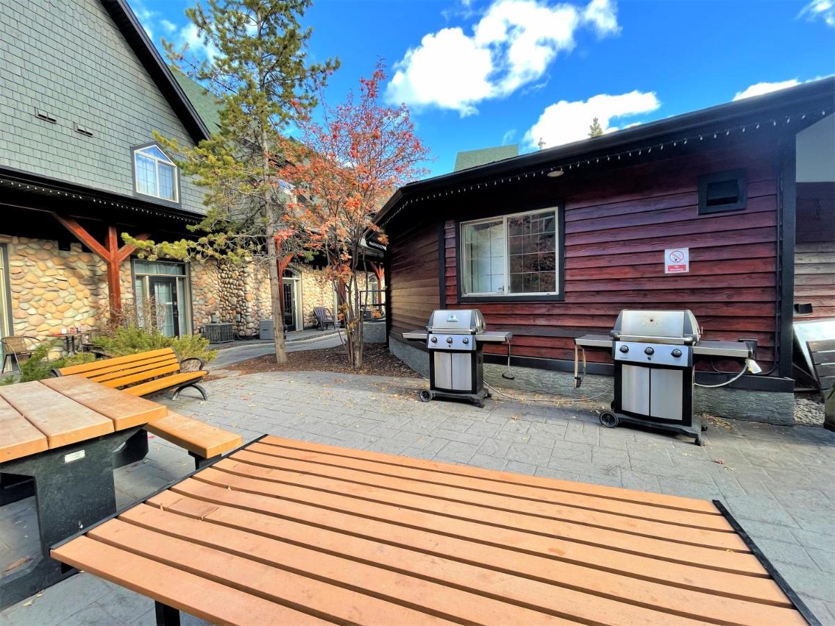 Renovated Chalet At Mystic Springs, Mountain Views, Pets Welcome! Canmore Exteriér fotografie